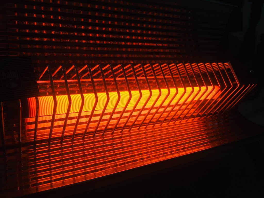 Dehumidifier vs Heater &#8211; Can a Dehumidifier Warm a Room?